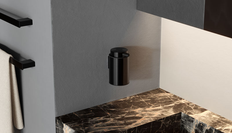 7144_774393701_envi800x460 Reframe, tvålpump vägghängd, svart